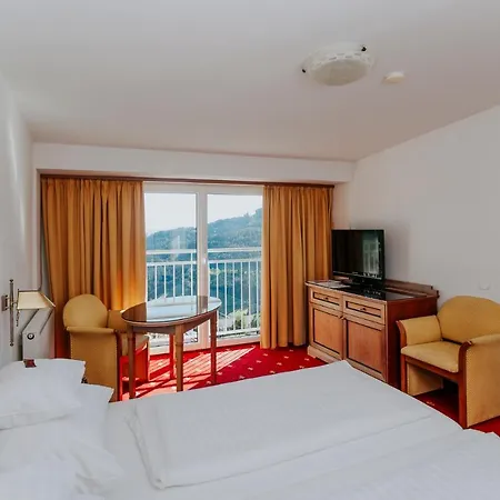 فندق Friesacherhof